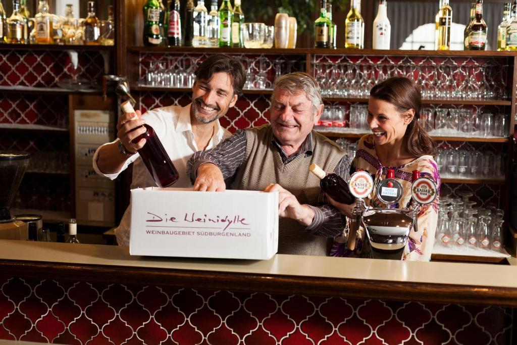 Genussgasthof & Hotel Beim Krutzler Heiligenbrunn Eksteriør bilde